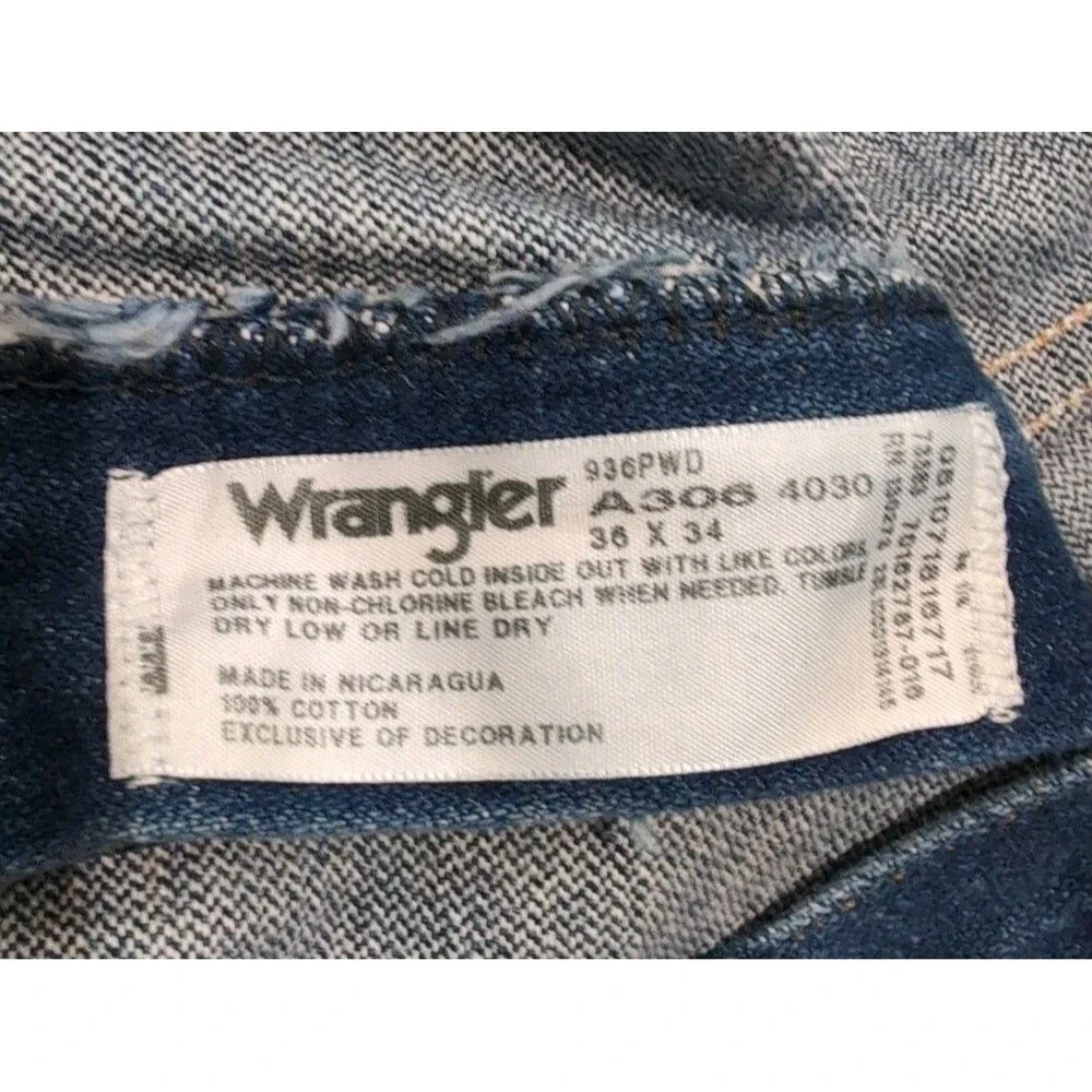 WRANGLER JEANS MEN's 36X34 STRAIGHT FIT  DARK WASH 936PWD  EUC